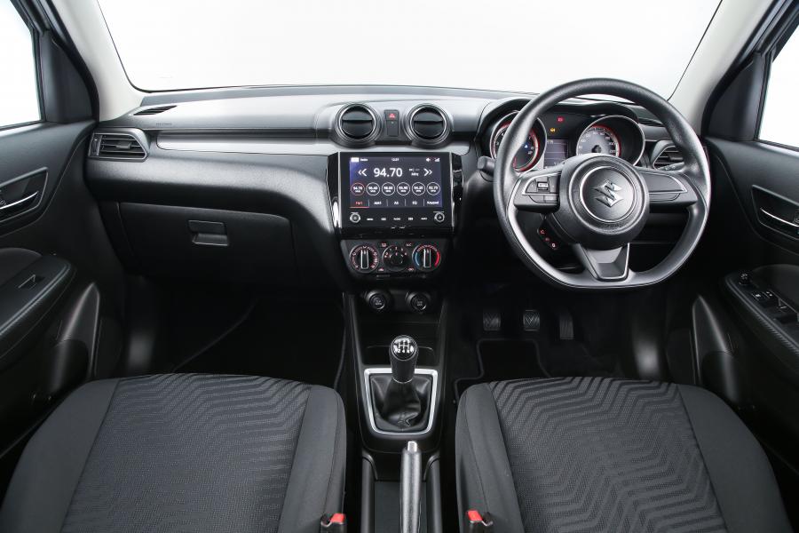 Торпедо Suzuki Swift Special Edition 2019 года  (ZA) (фото 8 из 40)